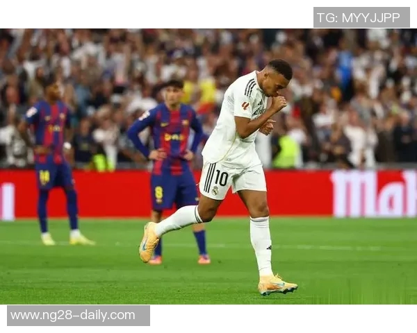 国王杯激战巴萨大胜那不勒斯乌龙球引发全场狂欢与转会猜想